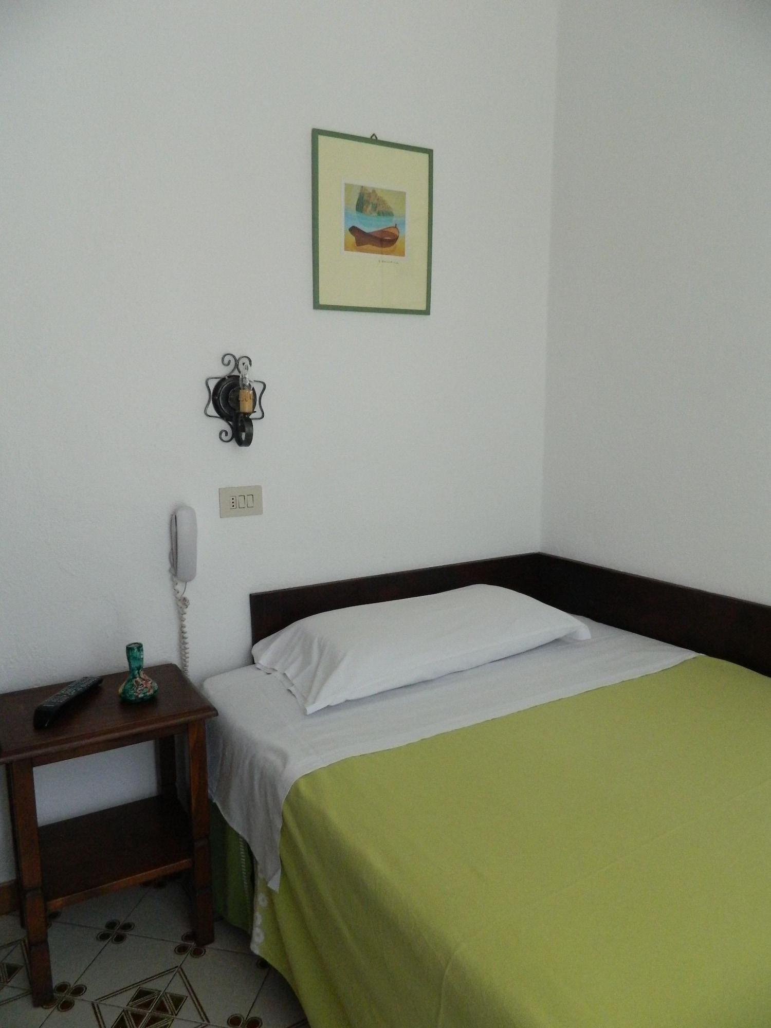 Hotel Don Pedro อีสเกีย ภายนอก รูปภาพ