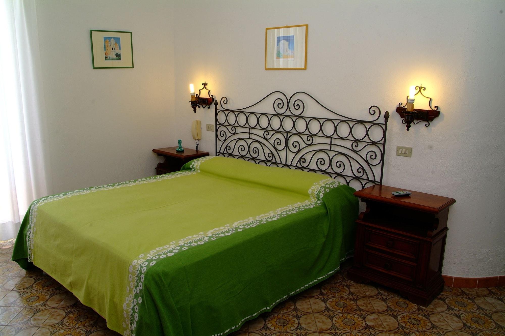 Hotel Don Pedro อีสเกีย ภายนอก รูปภาพ