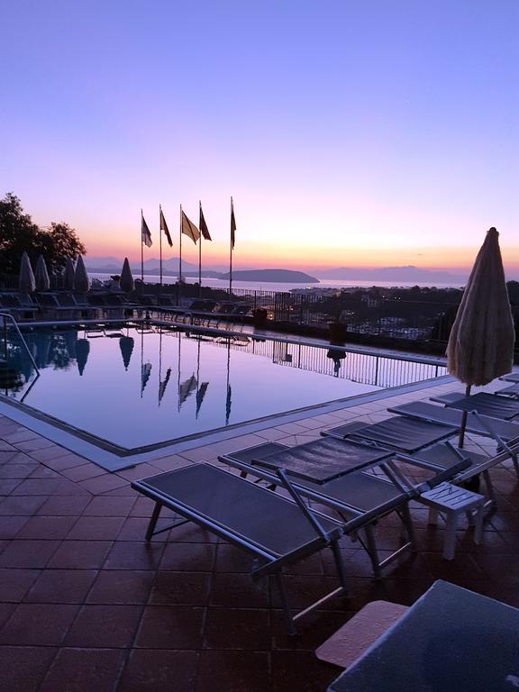 Hotel Don Pedro อีสเกีย ภายนอก รูปภาพ